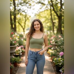 Medium Green Ribbed Crop Tank Top with Spaghetti Straps Forever 21